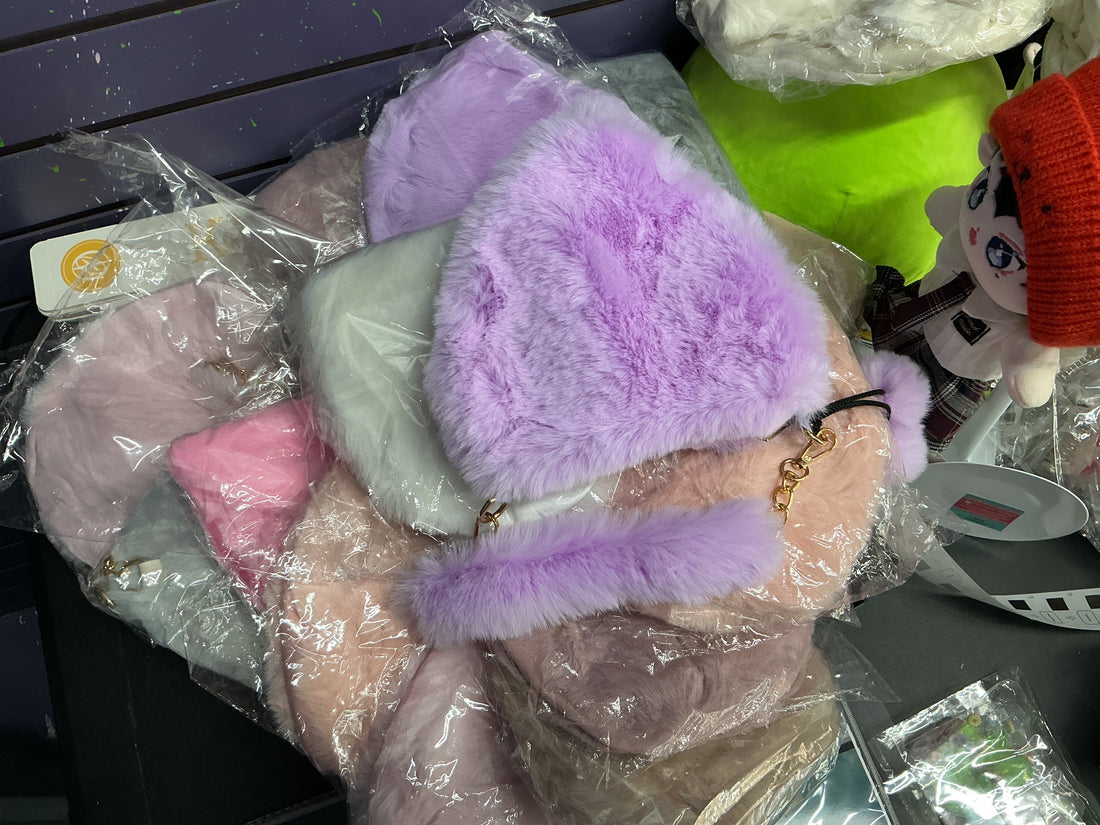 FUZZY HEART BAG