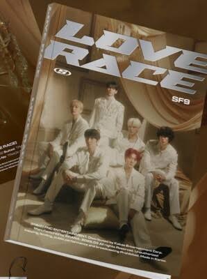 SF9 - [LOVE RACE] 15th Mini Album